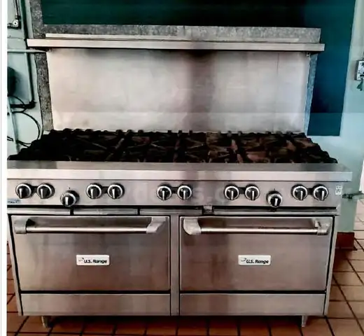 Range with Standard Oven