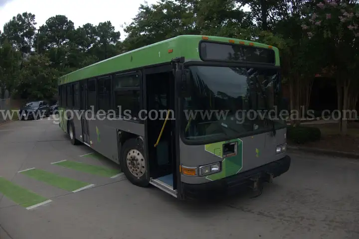 2008 Gillig Low Floor 35FT Bus - Lot 2