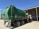 2015 Peterbilt 320