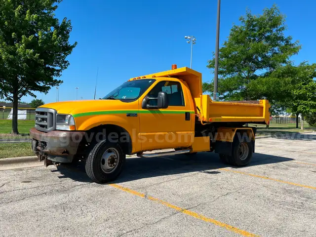 2002 Ford F-350 4x4 Superduty 7.3L Diesel dump truck Central Hydraulics W/PLOW
