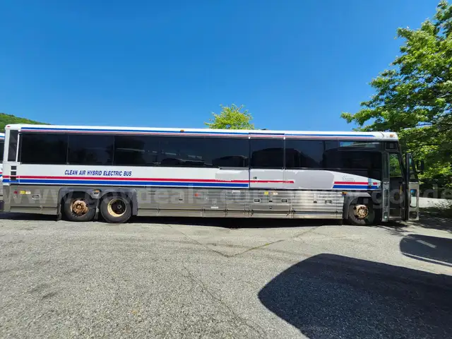 2011 MCI Bus
