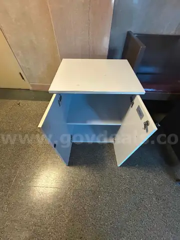 1 VERY LARGE LOT OF OFFICE FURNITURE - 1 Cabinet, 5 Tables, 1 Chair