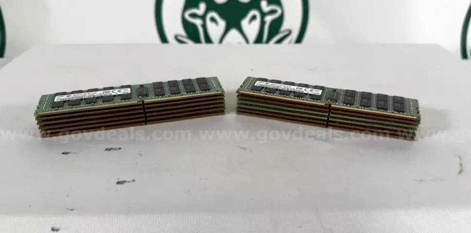 Lot of 12 32GB DDR4 RAM