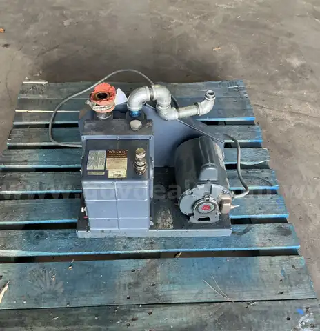 Welch Duo-Seal Vacuum Pump