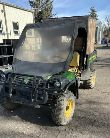 John Deere 625i Gator ATV