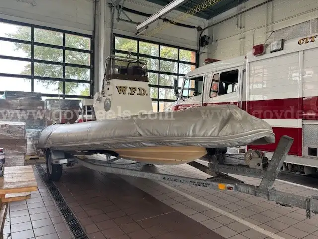 1993 HBI Boat 17&#x27; and 2018 Dutton Lainson BoatTrailer