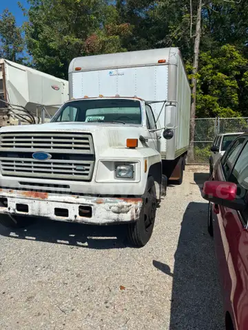 1992 Ford F600F