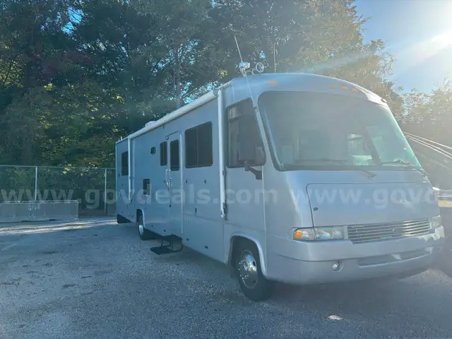 2000 Ford F-550 RV