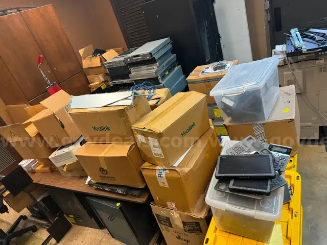 Lot of assorted IT supplies
