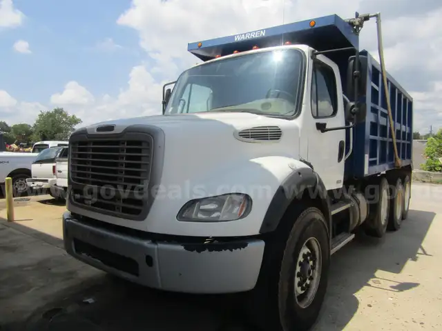 2011 Freightliner M2 112