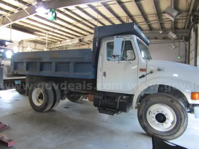 2001 International 4900