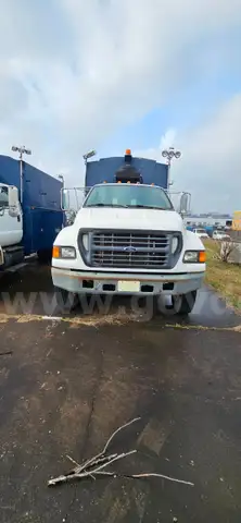 2001 Ford F-750