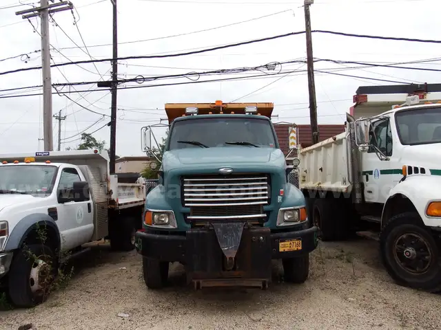 2000 Sterling L8500