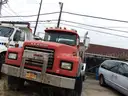 1985 Mack RD600