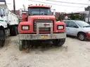 1985 Mack RD600