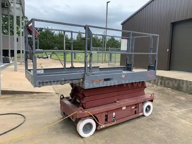 Scissor Lift 25&#x27;