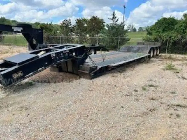 2001 Challenger Low Boy 52ft Trailer