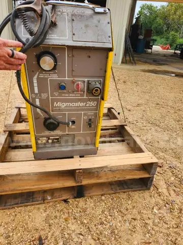 ESAB Wire Welder Migmaster 250