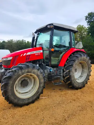 Massey Ferguson MF5613 Tractor