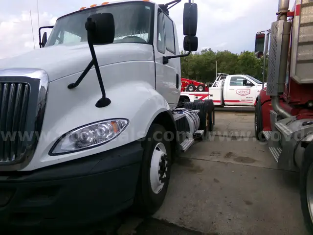 2015 International LF677