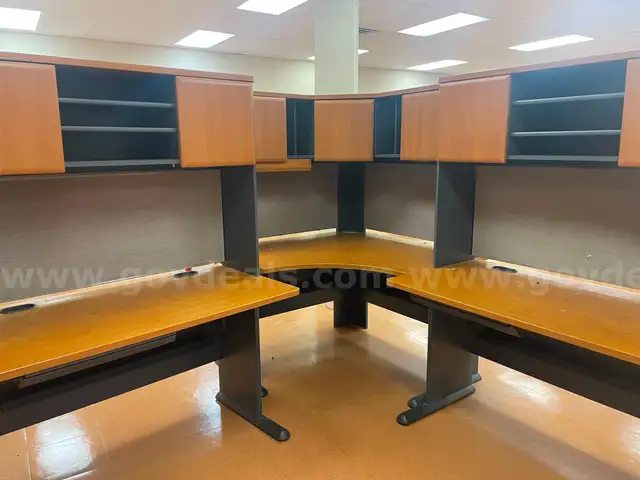 Lot of corner desk.