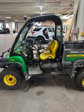 John Deere Gator XUV 855D 4x4 Utility Cart