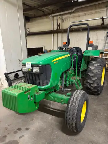 John Deere 5055D Tractor