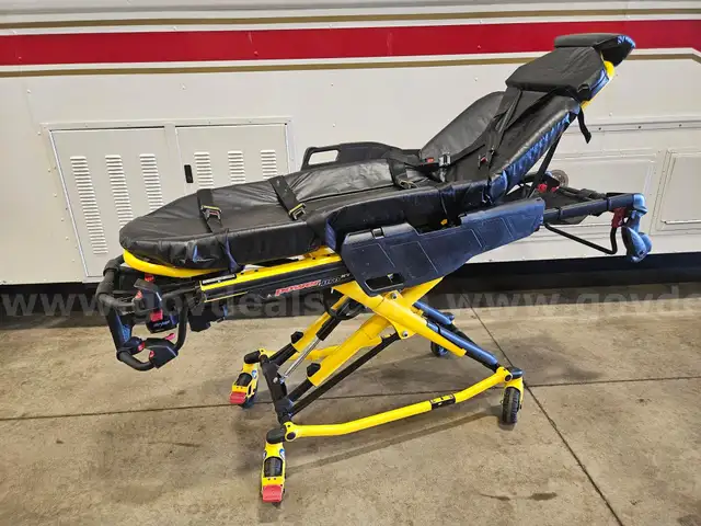 2020 Stryker Power Pro XT Ambulance Cot
