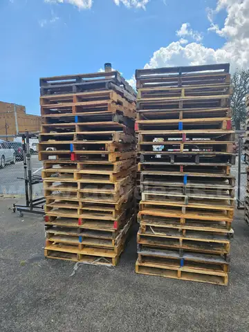 (80) USED WOOD PALLETS (48IN L X 40IN W)