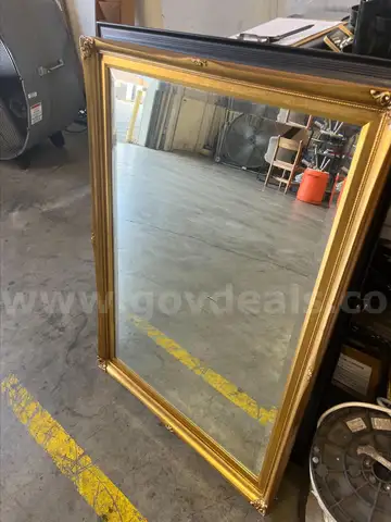 MIRROR (28 x 40)