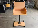ONE PODIUM (HEIGHT ADJUSTABLE)