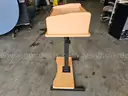 ONE PODIUM (HEIGHT ADJUSTABLE)