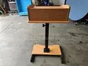ONE PODIUM (HEIGHT ADJUSTABLE)