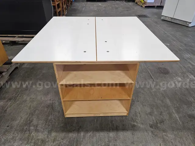 KIDS WRITING TABLE (46IN L X 46IN W X 25IN H)