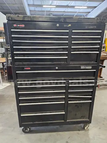 TOOLBOX (NO KEYS) (61IN H X 41IN W X 18IN D)