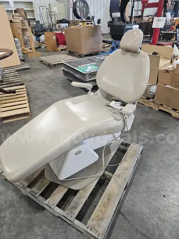KNIGHT DENTAL CHAIR