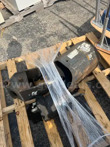 BOBCAT AUGER HEAD ATTACHMENT (FOR PARTS OR REPAIR)