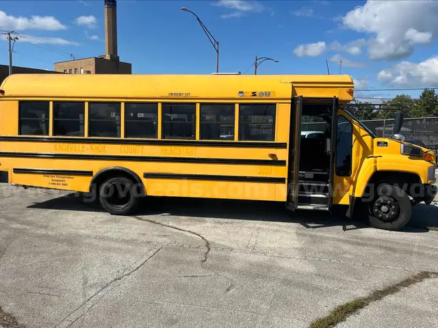 2005 Chevrolet C5V042 SCHOOL BUS TAB 3233 (CAC)