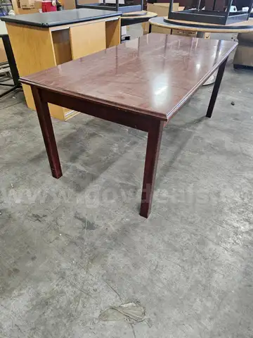 TABLE (30IN H X 72IN W X 36IN D)