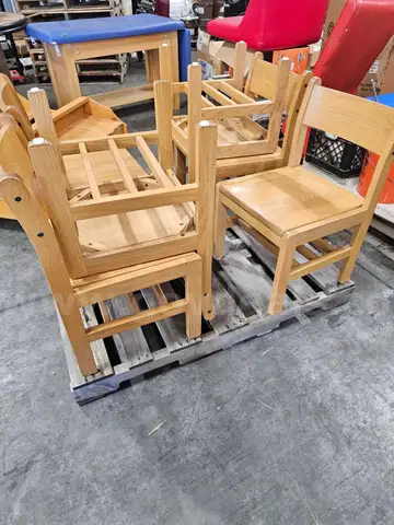 (6) WOODEN CHAIRS