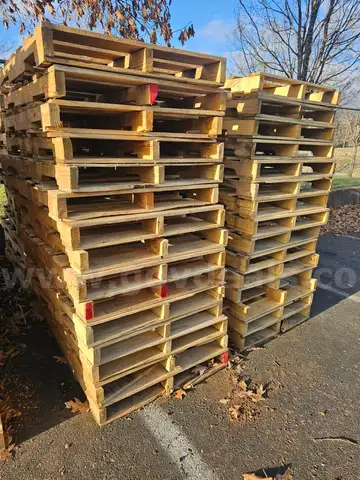 (60) USED WOOD PALLETS (ASSORTED SIZES)