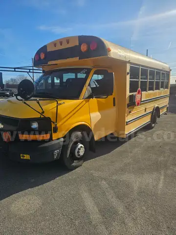 2003 Chevrolet Express SCHOOL BUS TAB 3125 (CAC)