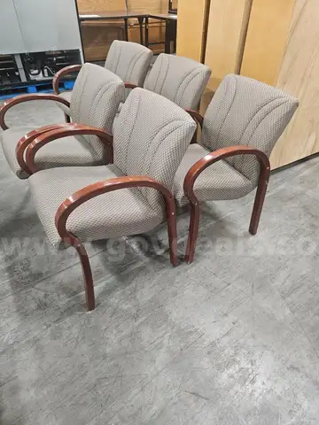 (5) MATCHING OFFICE CHAIRS
