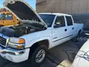 2004 GMC Sierra 2500 SLE Crew Cab 4WD (NO TITLE)