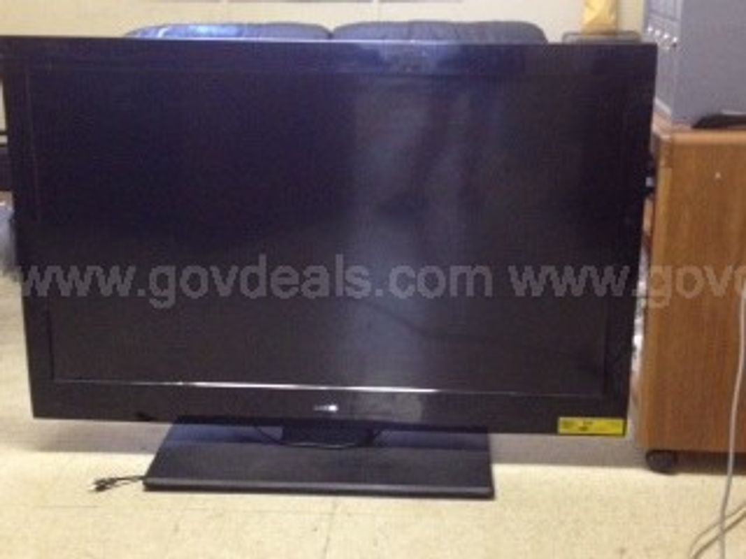 Orders Sanyo 32 inch TV