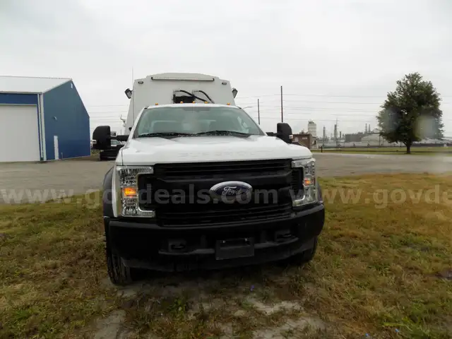 2017 Ford F-550 with Knapheide KUV service body &#x26; hydraulic pump system