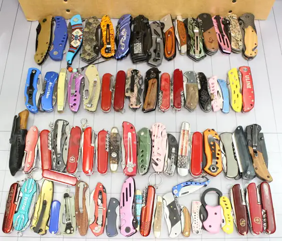 Approximately 13 lbs. of Assorted Knives, #34165, **PICK UP ONLY**