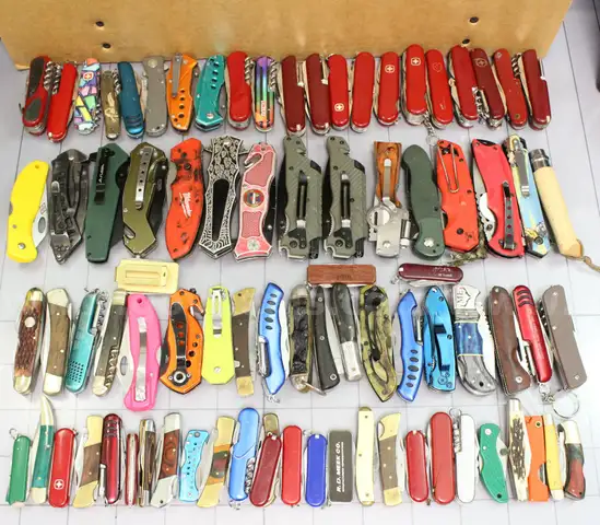 Approximately 13 lbs. of Assorted Knives, #34178, **PICK UP ONLY**
