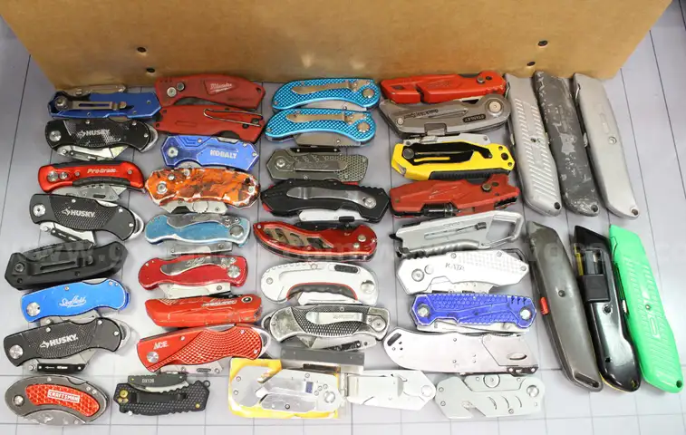 Approx. 11 lbs. of Assorted Box Cutters/Utility Knives, #34283, **PICK UP ONLY**