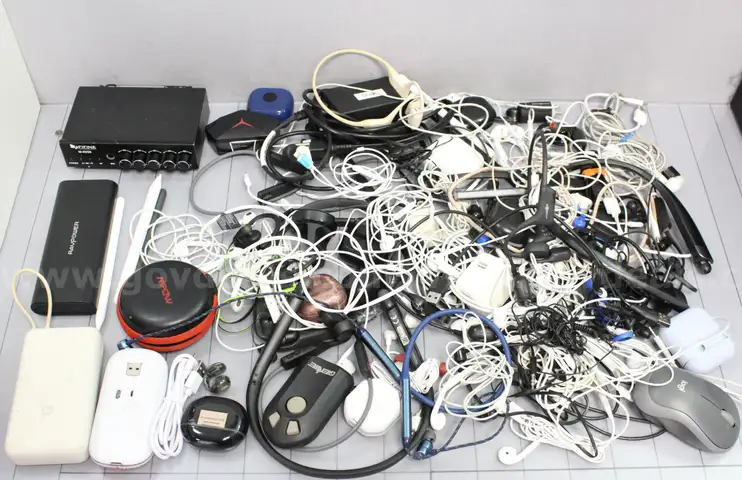 Approx. 8 lbs. of Misc. Electronics/Access./Etc., #34529